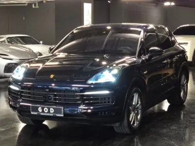 Porsche Cayenne 2021, 49000 км, за 57980.49 USD