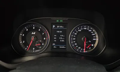 Hyundai Veloster 2021, 56468 км, за 13615.64 USD - фото 8