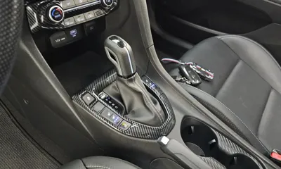 Hyundai Veloster 2021, 56468 км, за 13615.64 USD - фото 9