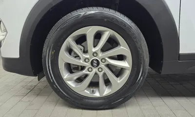 Hyundai Tucson 2018, 100273 км, за 9584.88 USD