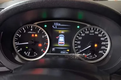 Nissan Tiida 2019, 45599 км, за 9816 USD - фото 14