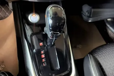 Nissan Tiida 2019, 45599 км, за 9816 USD - фото 16
