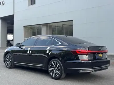 Volkswagen Passat 2023, 35000 км, за 12247.41 USD - фото 10