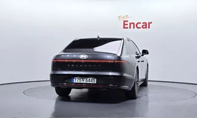 Hyundai Grandeur 2024, 69813 км, за 24850.4 USD