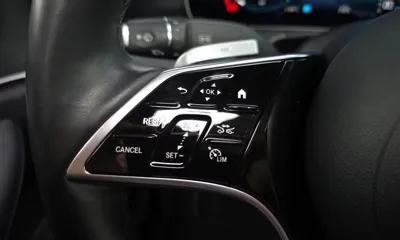 Mercedes-Benz E-Class 2023, 34291 км, за 27701.2 USD - фото 17