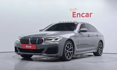 BMW 5-Series · 2021 год