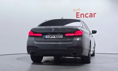 BMW 5-Series 2021, 183942 км, за 18307.73 USD
