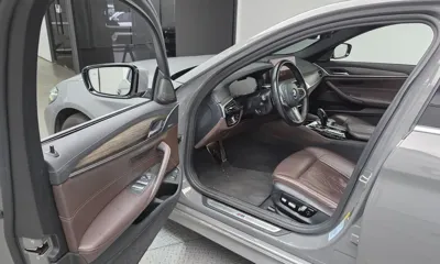 BMW 5-Series 2021, 183942 км, за 18161.09 USD - фото 10