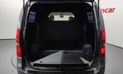 Hyundai Starex 2018, 139805 км, за 8139.61 USD - фото 20