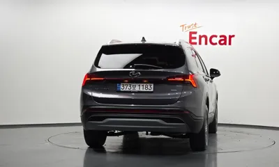Hyundai Santafe 2023, 36272 км, за 16345.02 USD