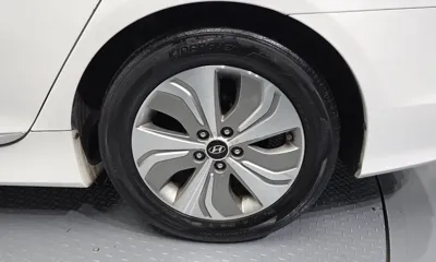 Hyundai Sonata 2014, 184987 км, за 6487.68 USD