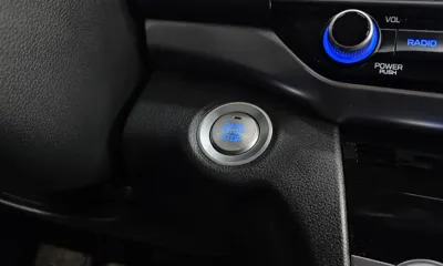 Hyundai Avante 2019, 45531 км, за 8130.62 USD - фото 19