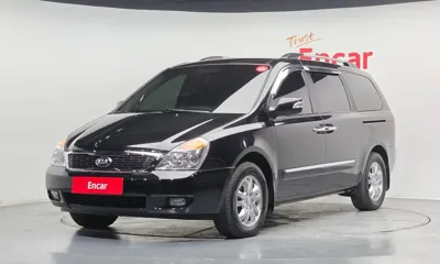 Kia Canival · 2012 год