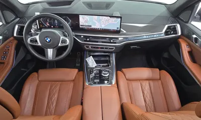 BMW X7 2025, 7210 км, за 89709.39 USD - фото 7