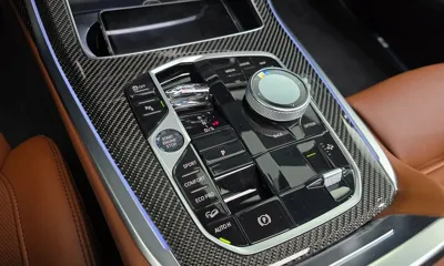 BMW X7 2025, 7210 км, за 89709.39 USD - фото 9