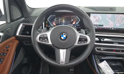 BMW X7 2025, 7210 км, за 89709.39 USD - фото 14