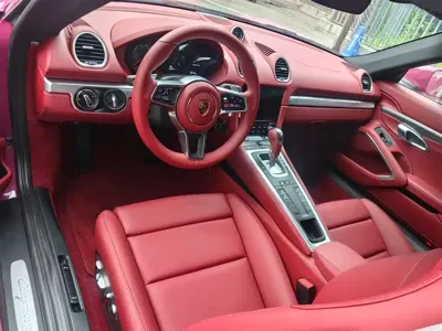 Porsche 718 2024, 2300 км, за 71805.55 USD - фото 6