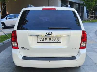 Kia Canival 2013, 185000 км, за 2732.24 USD