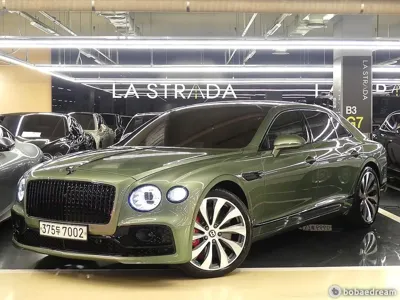 Bentley Flying Spur 2022, 42564 км, за 118838.27 USD