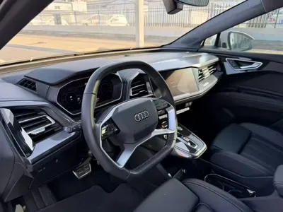 Audi Q4 e-tron 2024, 23000 км, за 17215.68 USD - фото 9