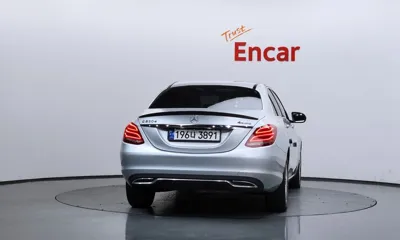 Mercedes-Benz C-Class 2018, 95126 км, за 10831.04 USD