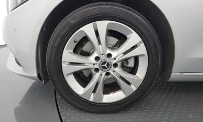 Mercedes-Benz C-Class 2018, 95126 км, за 10831.04 USD