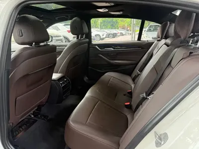 BMW 5 Series 2020, 90000 км, за 20598.49 USD - фото 7