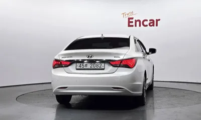 Hyundai Sonata 2014, 105529 км, за 4283.95 USD