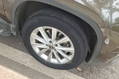 Volkswagen Tiguan 2016, 88000 км, за 7936 USD