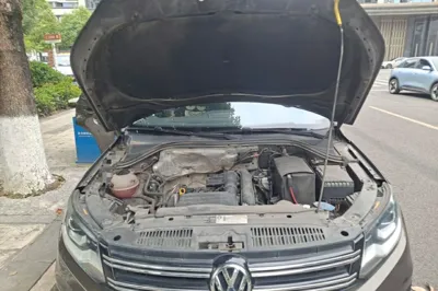 Volkswagen Tiguan 2016, 88000 км, за 7936 USD - фото 17