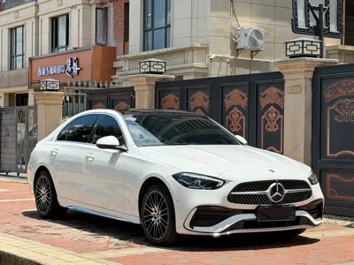 Mercedes-Benz C-Class 2023, 32000 км, за 27568.13 USD