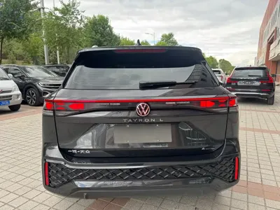 Volkswagen Tayron 2025, 4000 км, за 26309.08 USD - фото 13
