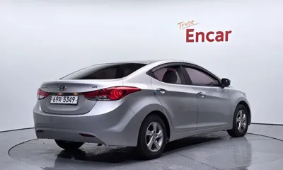 Hyundai Avante 2013, 182690 км, за 2561.74 USD