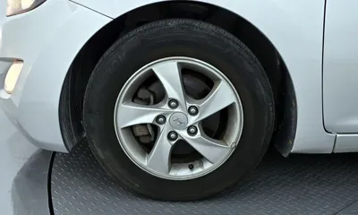 Hyundai Avante 2013, 182690 км, за 2561.74 USD