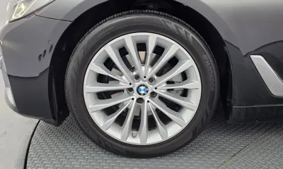 BMW 5-Series 2021, 106807 км, за 18800.43 USD