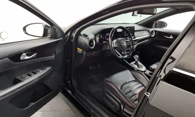 Kia K3 2020, 79009 км, за 8801.89 USD - фото 10