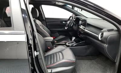 Kia K3 2020, 79009 км, за 8801.89 USD - фото 11