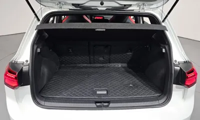 Volkswagen Golf 2024, 8763 км, за 24429.98 USD - фото 20