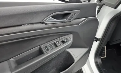 Volkswagen Golf 2024, 8763 км, за 24429.98 USD - фото 28