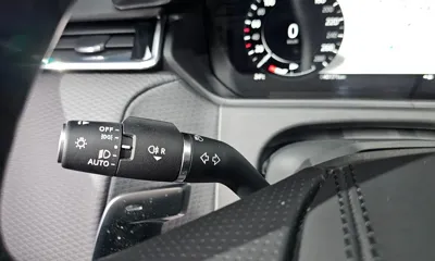 Land Rover Range Rover Velar 2023, 40171 км, за 40239.21 USD - фото 31
