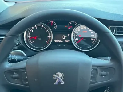 Peugeot 408 2018, 97000 км, за 4384.85 USD - фото 8