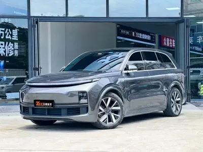 Li Auto Li L8 · 2023 год
