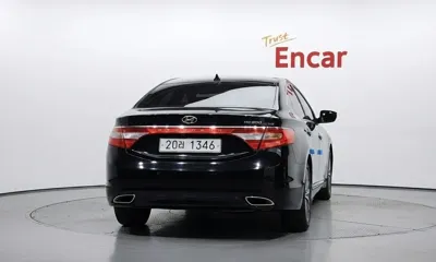Hyundai Grandeur 2014, 178052 км, за 3447.83 USD