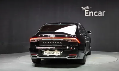 Hyundai Grandeur 2021, 122726 км, за 11661.24 USD