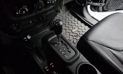 Jeep Wrangler 2011, 158721 км, за 17847.71 USD - фото 9