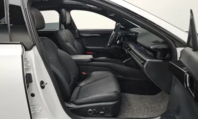 Hyundai Grandeur 2023, 22179 км, за 23042.36 USD - фото 20