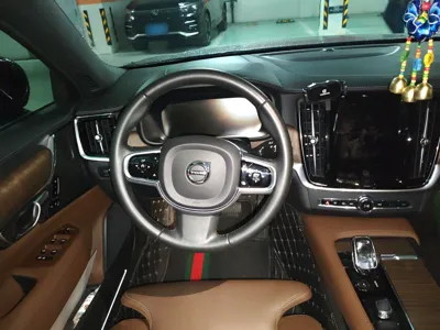 Volvo S90 2021, 42500 км, за 23684 USD - фото 11