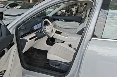 Geely Galaxy E5 2024, 11900 км, за 15204 USD - фото 17