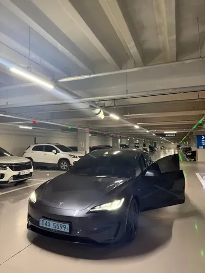 Tesla Model 3 · 2024 год