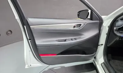 Hyundai Grandeur 2022, 85044 км, за 15688.59 USD - фото 24